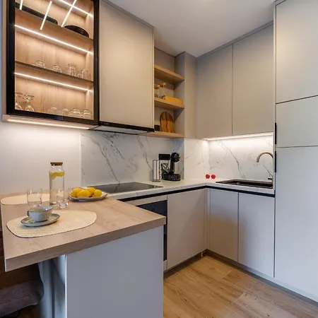 Gemini Apartment *